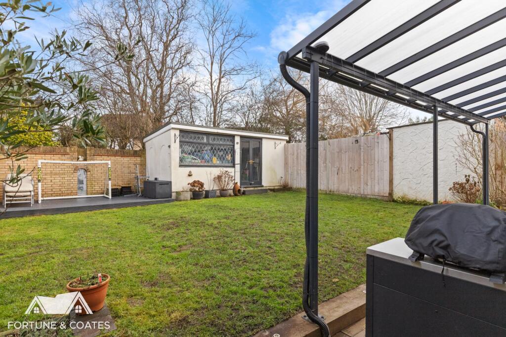 Additional image 27 of Parkfields, Roydon, Harlow