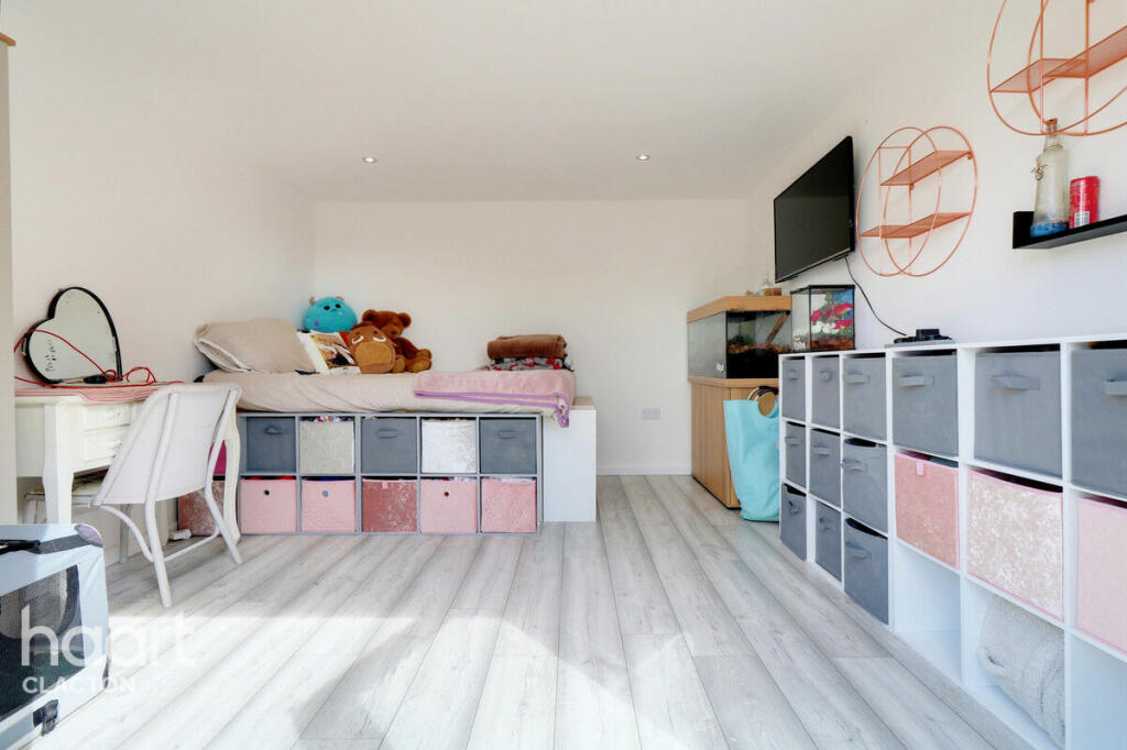 Additional image 19 of Skippers Way, Walton On The Naze