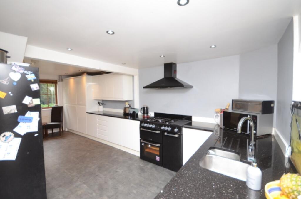 Additional image 7 of Field View The Street, Sheering