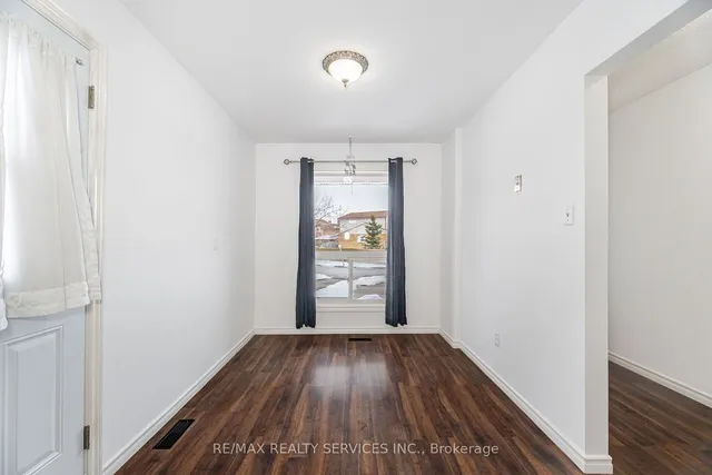 Additional image 5 of 76 Simmons Blvd