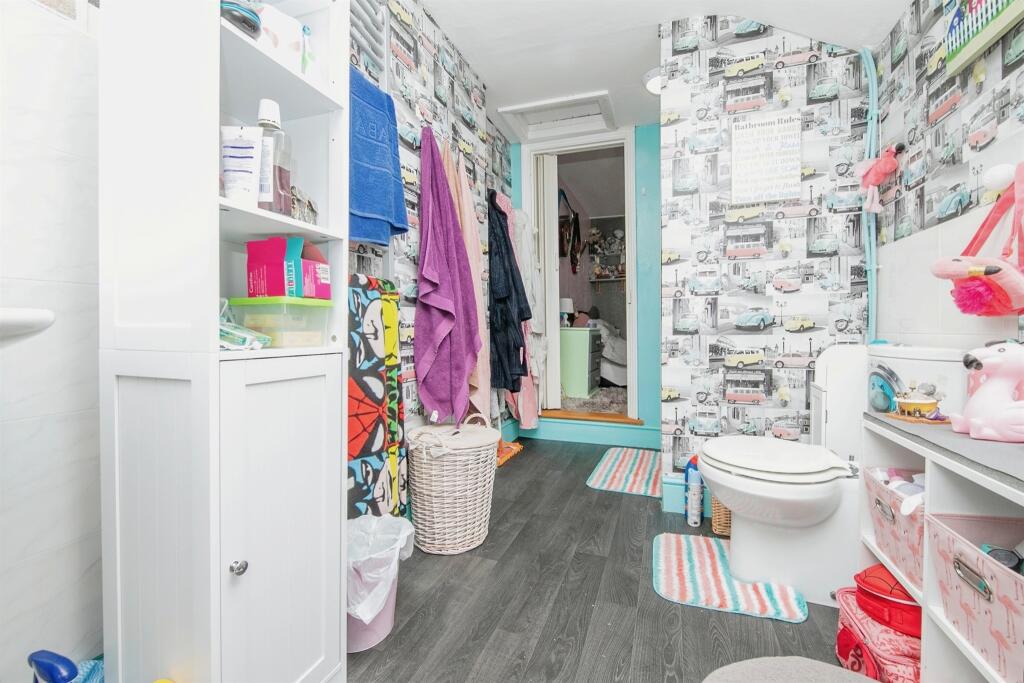 Additional image 11 of Harwich Road, Colchester