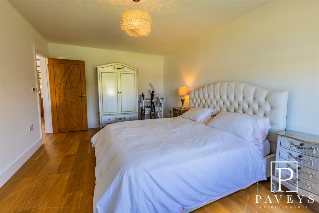 Additional image 10 of White Lodge Crescent, Thorpe-Le-Soken