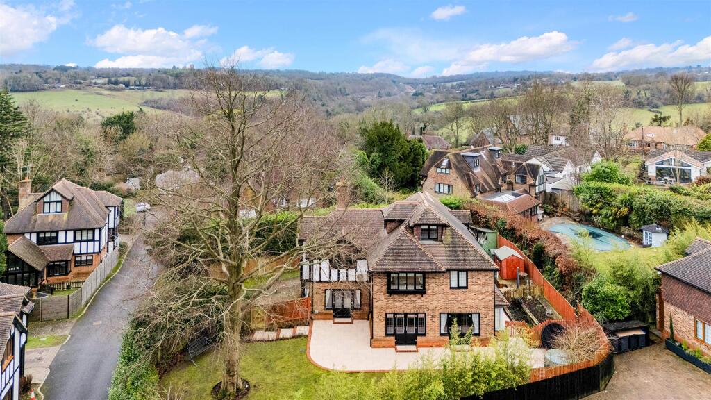 Additional image 29 of High Oaks Close, Coulsdon