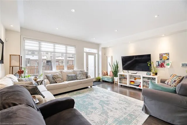 Additional image 12 of 7 Lady Evelyn Cres