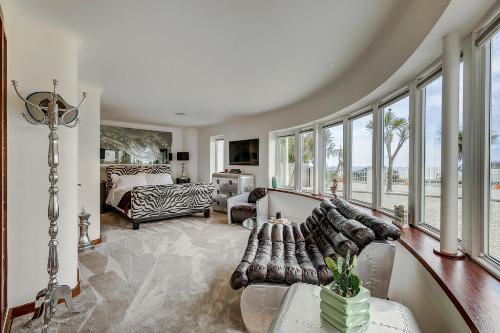 Additional image 10 of Cliff Way, Frinton-on-Sea