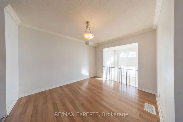 Additional image 12 of 19 Dawson Cres