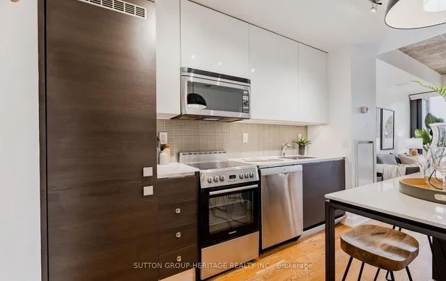 Additional image 6 of 8 Dovercourt Rd Unit 902