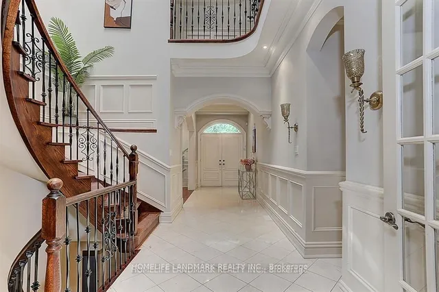 Additional image 16 of 34 Moccasin Tr