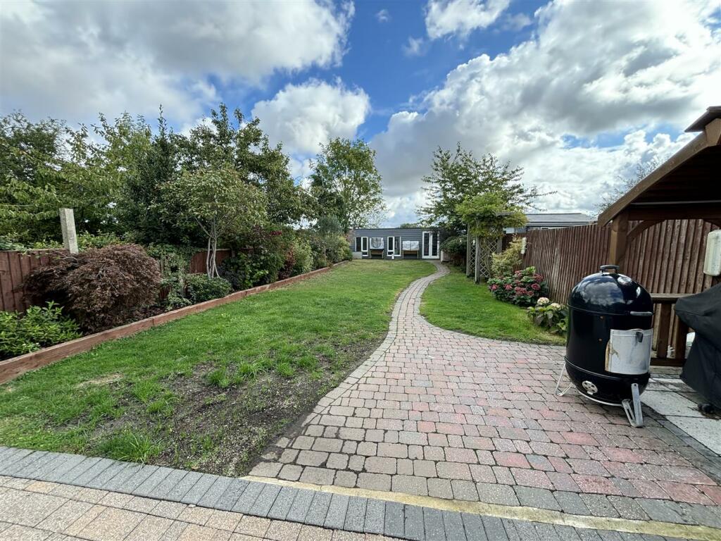 Additional image 35 of Thorndon Avenue, West Horndon, Brentwood