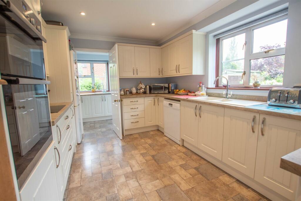 Additional image 5 of Birdbrook