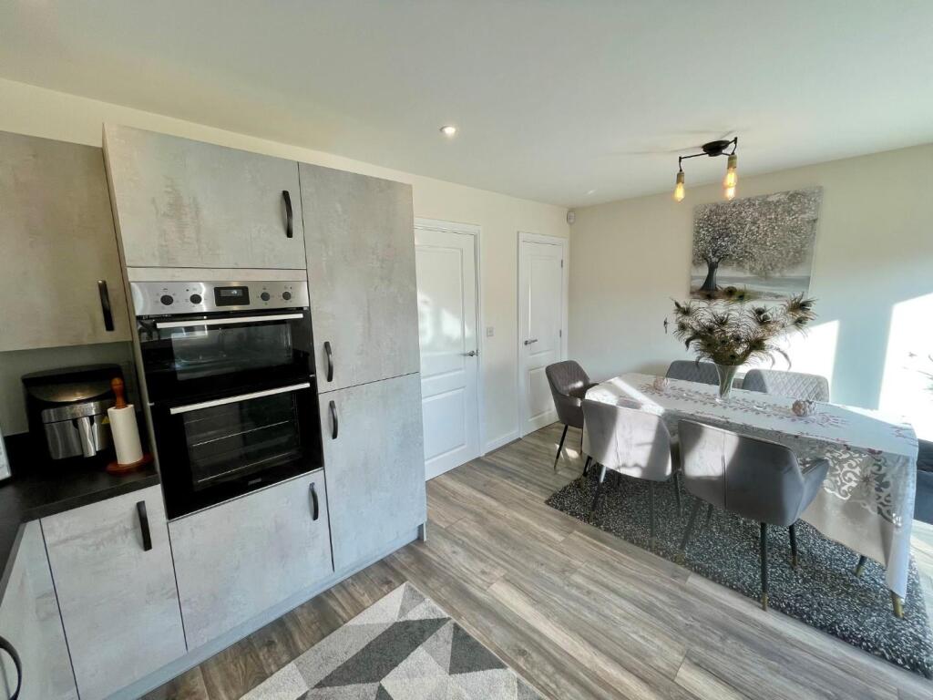 Additional image 14 of Standingwood Road