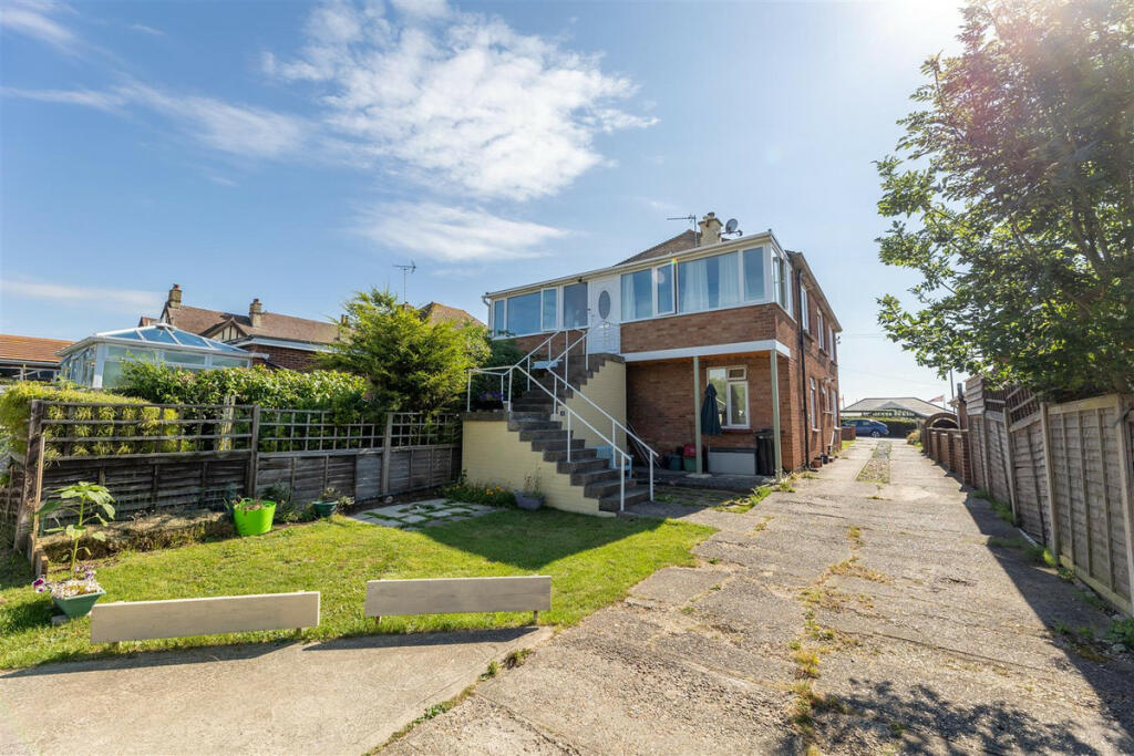 Additional image 11 of Wash Lane, Clacton-On-Sea, CO15 1