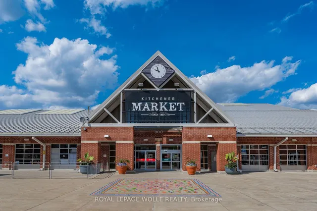 Additional image 34 of 165 Duke St Unit 315