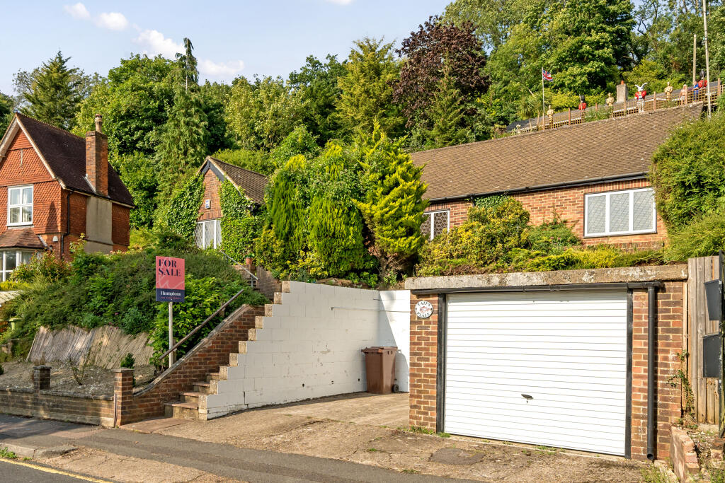 Additional image 7 of Crescent Road, Caterham, CR3
