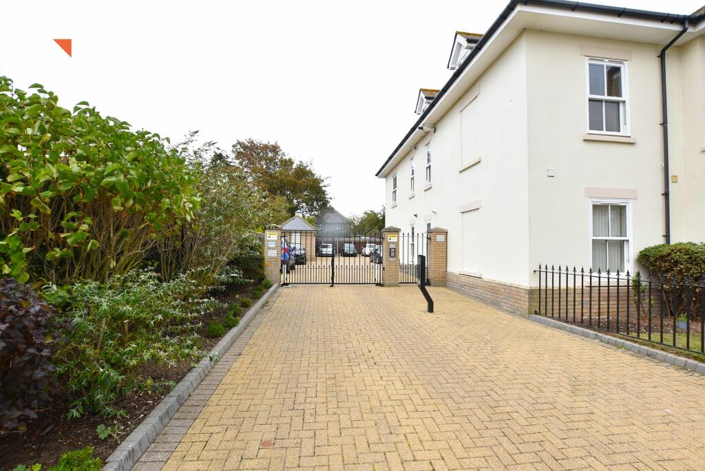 Additional image 12 of Marine Parade East, Clacton-on-Sea