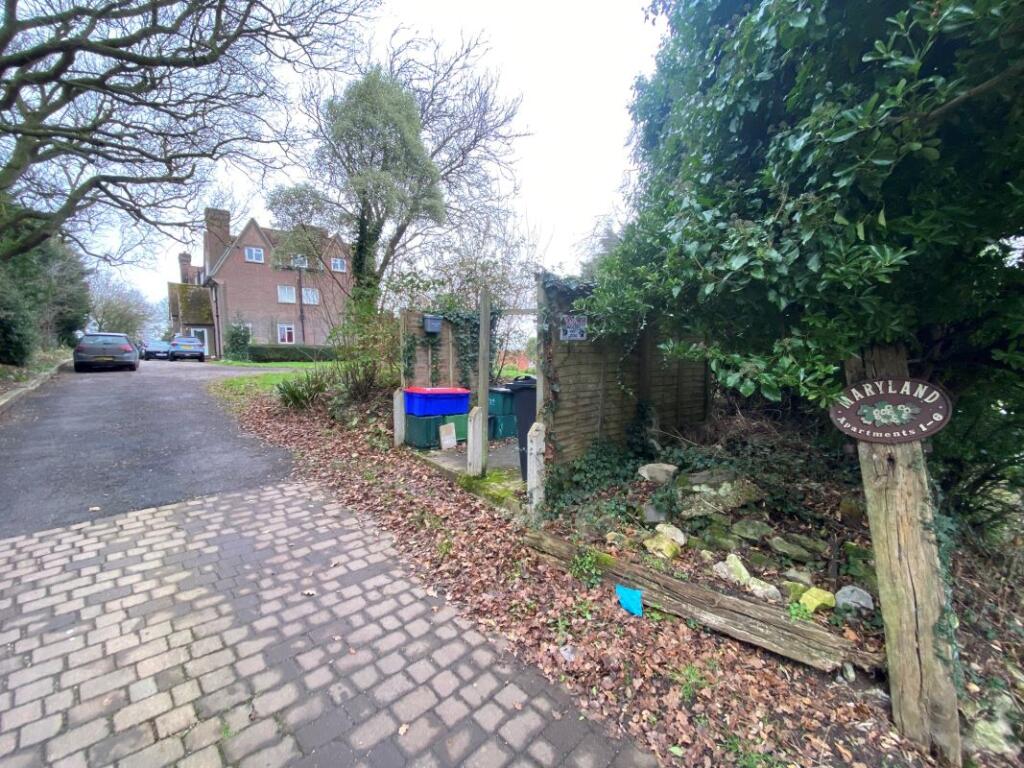 Additional image 6 of Flats 4, 5 & 6 Marylands, Holland Road, Frinton-on-Sea, Essex, CO13 9ES