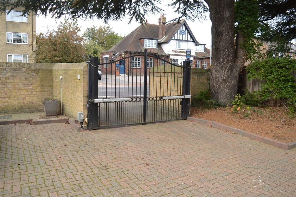 Additional image 15 of Broomfield Road, Chelmsford