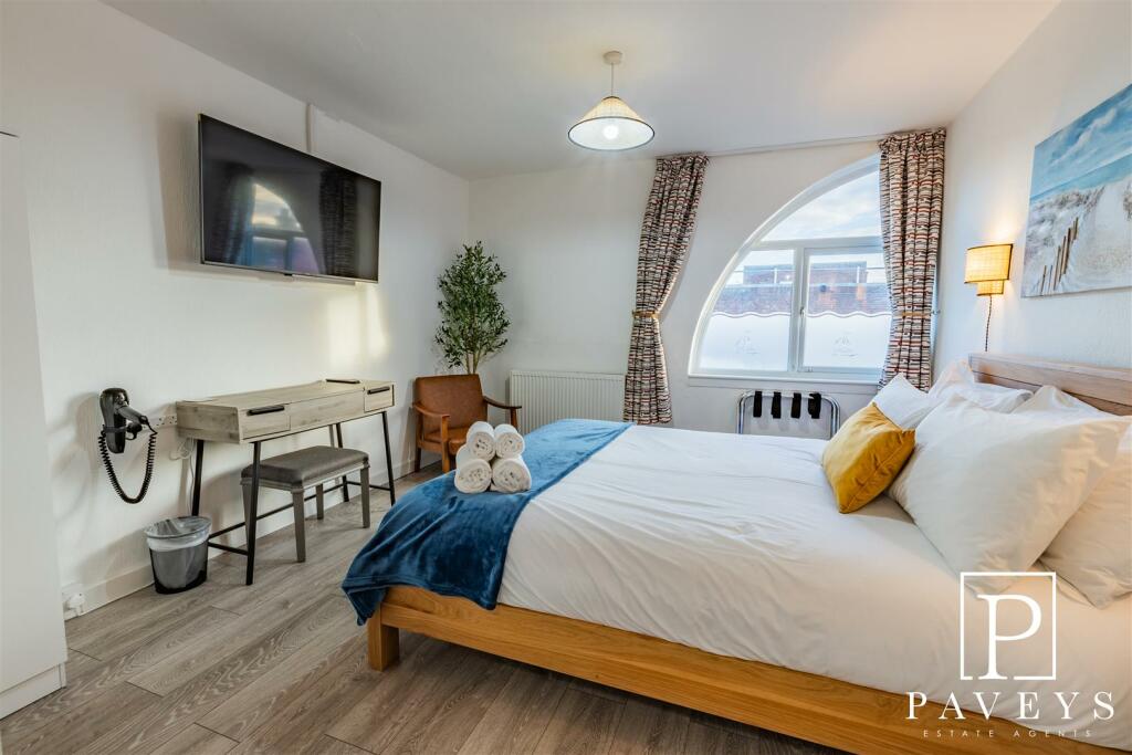 Additional image 6 of High Street, Walton On The Naze