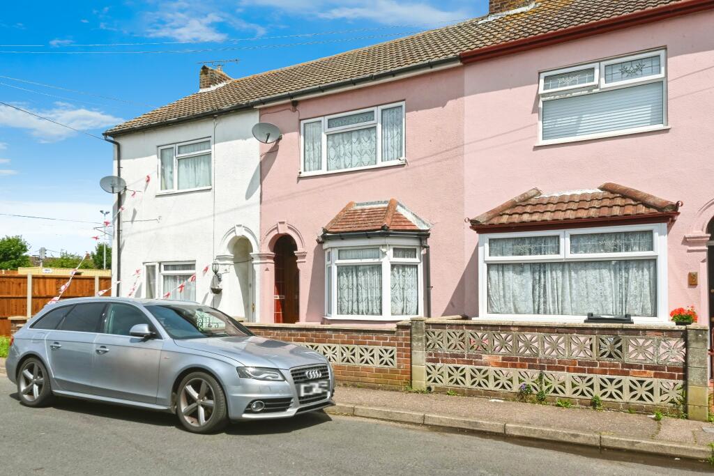 Additional image 18 of Ferndale Road, Harwich, Essex, CO12
