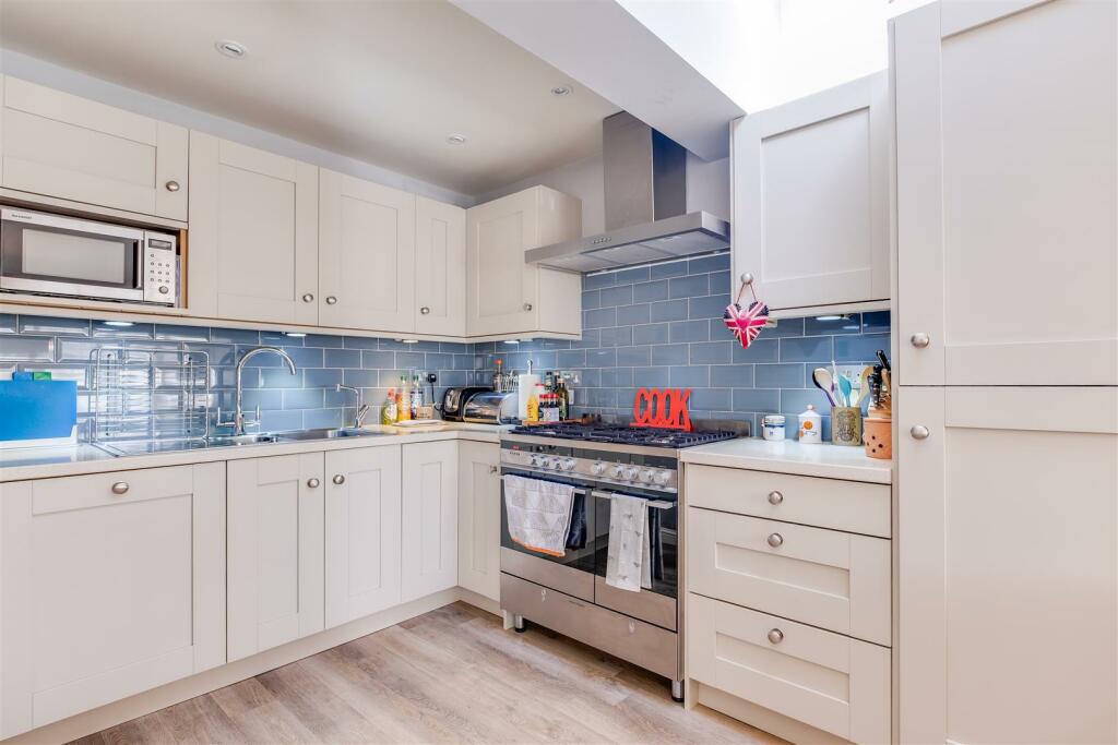 Additional image 4 of Ashtree Farm Court, Willaston, Neston