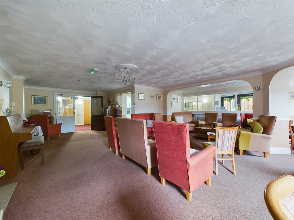 Additional image 12 of Brighton Road, Coulsdon