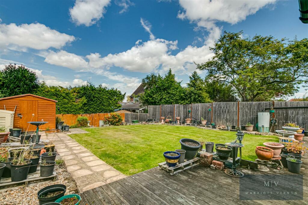 Additional image 12 of Mountwood Close, South Croydon