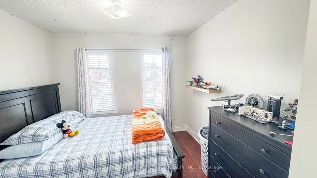 Primary image of 99 Heartview Rd