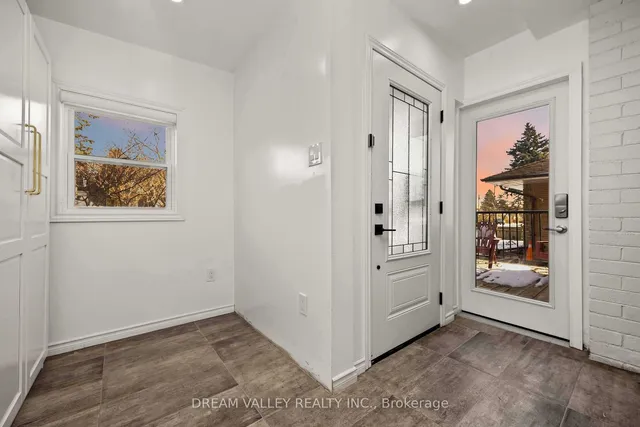 Additional image 6 of 74 Rosemount Dr