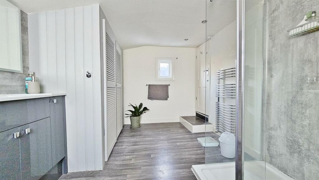 Additional image 28 of High Street, Thorpe-Le-Soken