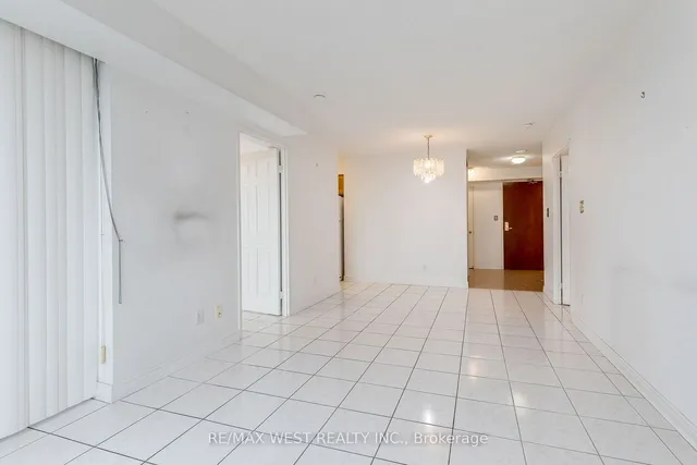 Additional image 4 of 28 Empress Ave Unit 1011