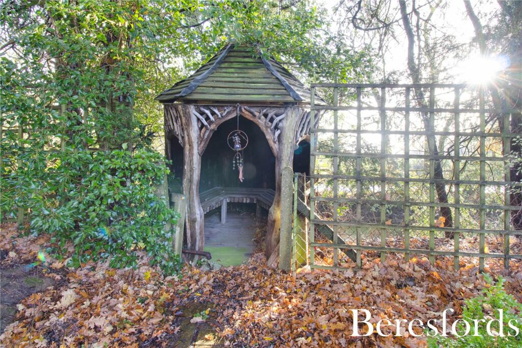 Additional image 18 of Huskards, Back Lane, CM4