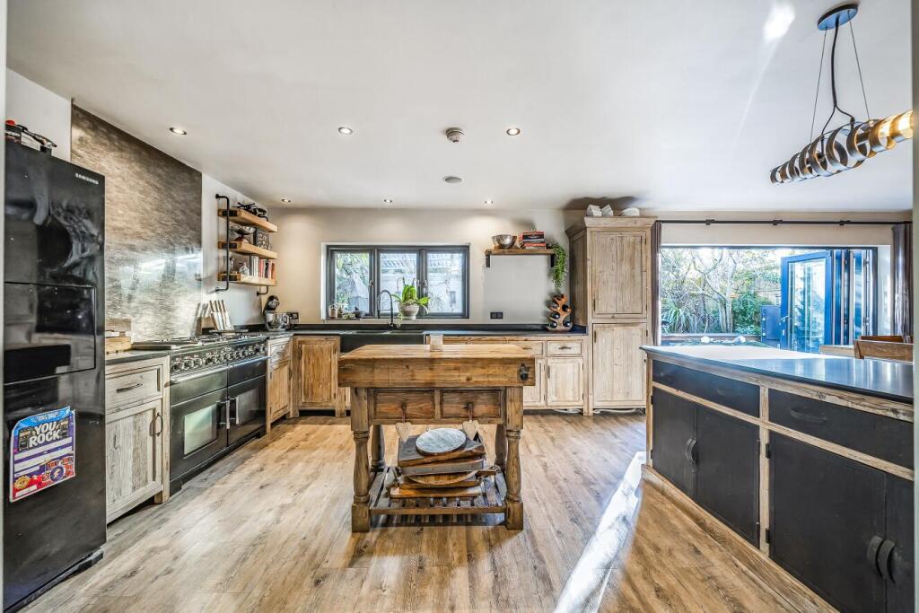 Additional image 6 of Wickham Road, Shirley