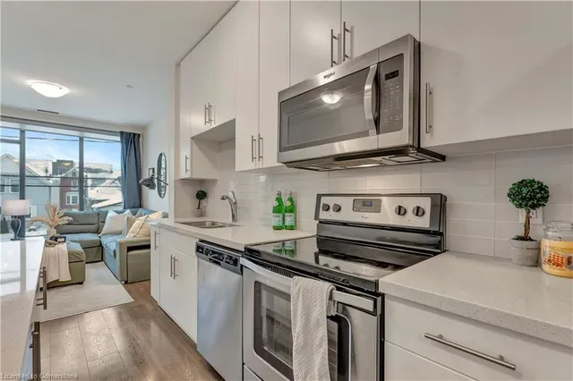 Additional image 8 of 690 King St Unit 203