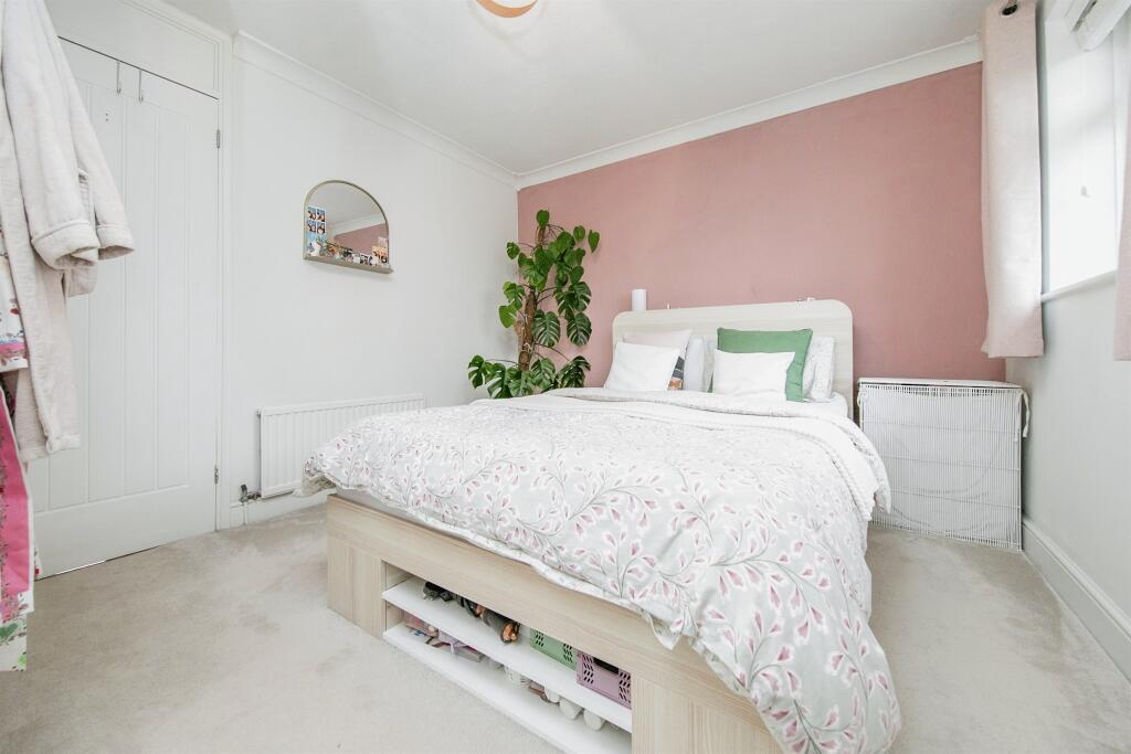 Additional image 9 of California Close, Colchester