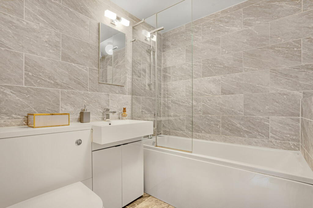 Additional image 10 of Lawrence Moorings, Sawbridgeworth, CM21