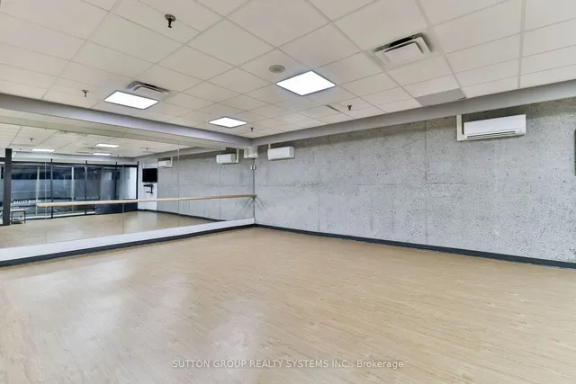 Additional image 40 of 60 Southport St Unit 912