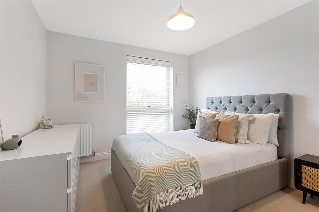 Additional image 9 of Station Road, Whyteleafe