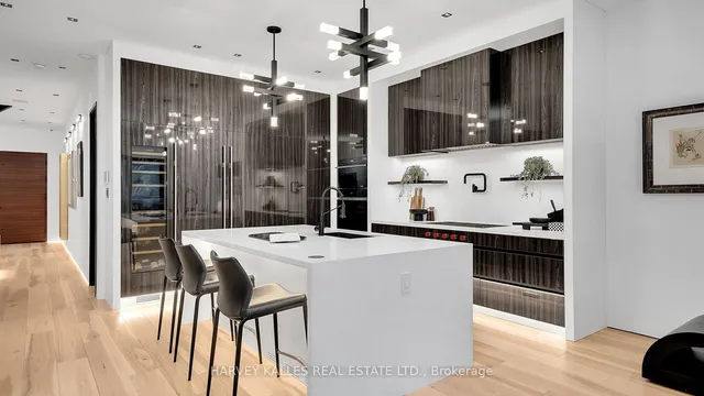Additional image 11 of 4 Douglas Cres