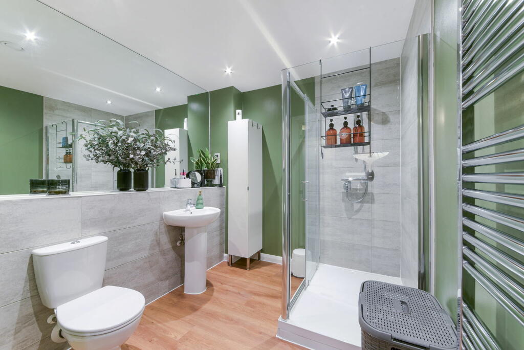 Additional image 4 of Iron Railway Close, Coulsdon, Surrey, CR5 3LF