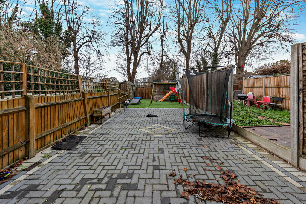 Additional image 5 of Tamworth Lane, Mitcham, CR4