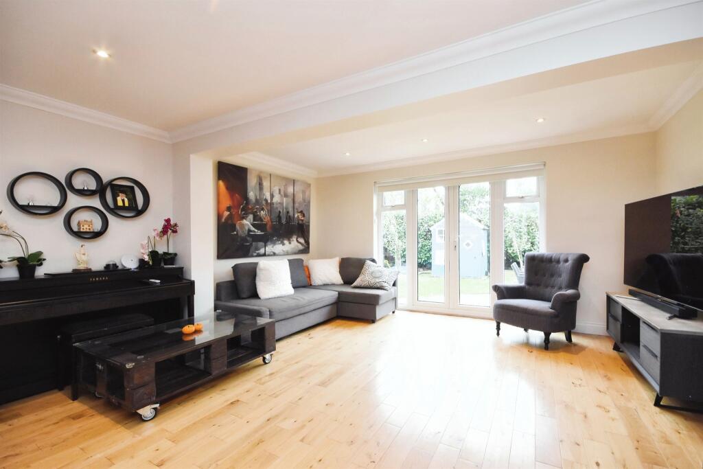 Additional image 20 of Russell Close, Brentwood