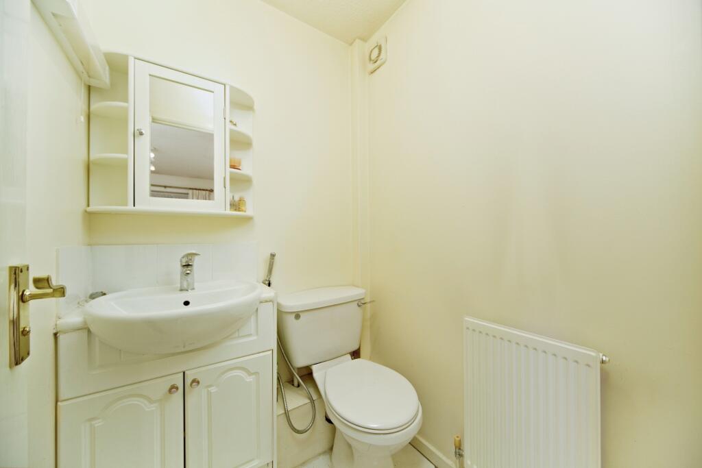 Additional image 12 of Hamond Close, South Croydon, CR2
