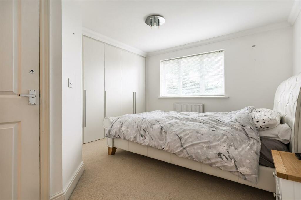 Additional image 10 of Walter Mead Close, Ongar