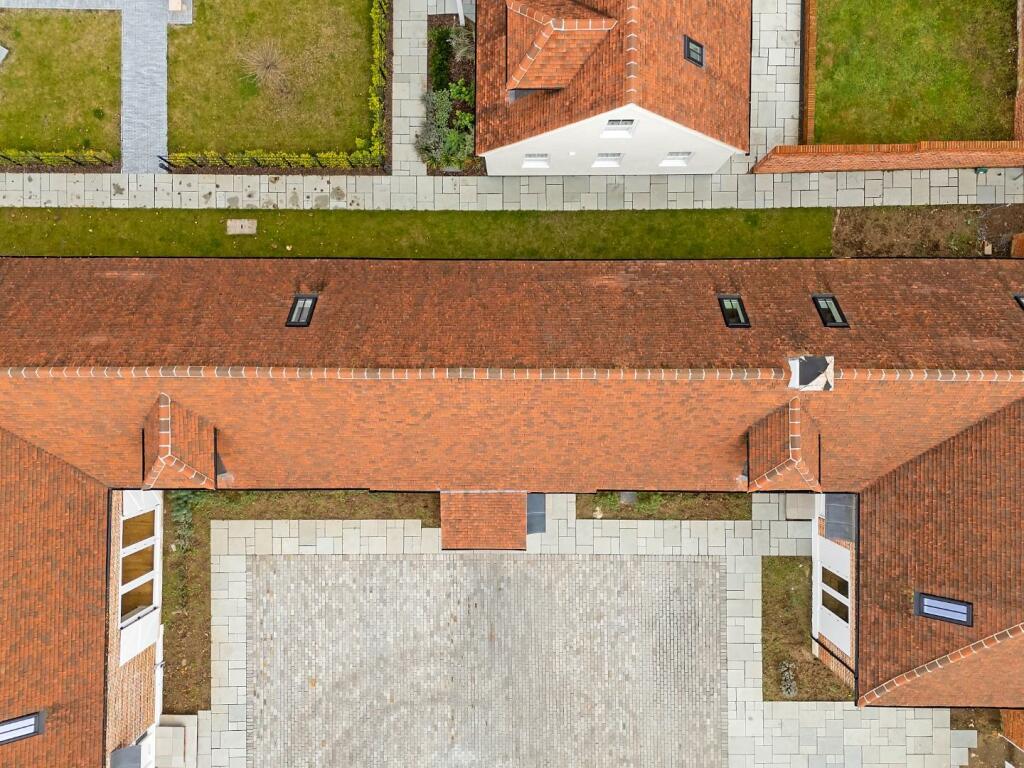 Additional image 18 of Brizes Park, Kelvedon Hatch