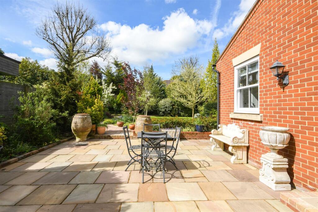 Additional image 32 of Priests Lane, Shenfield, Brentwood