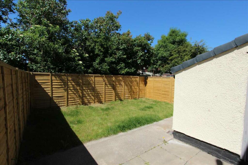 Additional image 3 of Earls Gardens, Ellesmere Port
