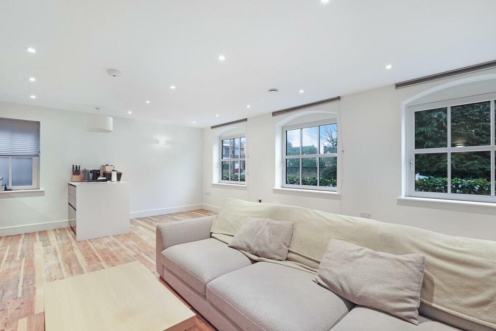 Additional image 20 of Clarks Mews Hemnall Street, Epping