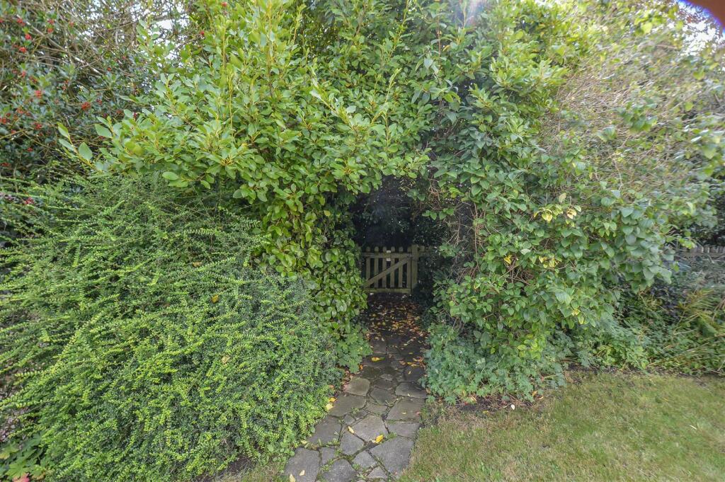 Additional image 10 of Middle Road, Ingrave, Brentwood