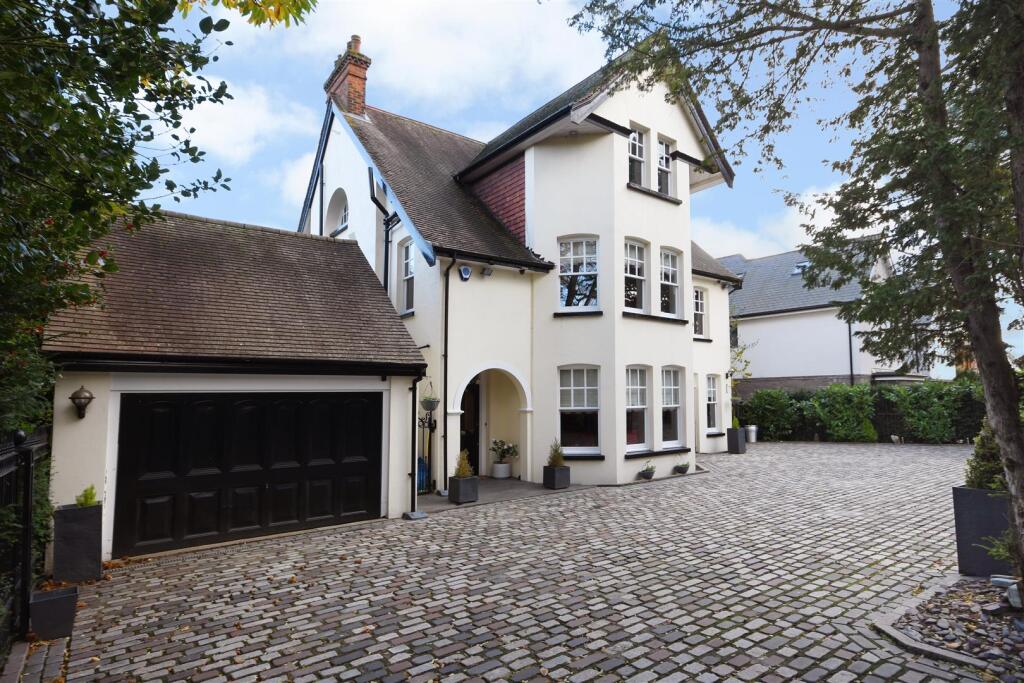 Additional image 31 of Hillwood Grove, Hutton Mount, Brentwood