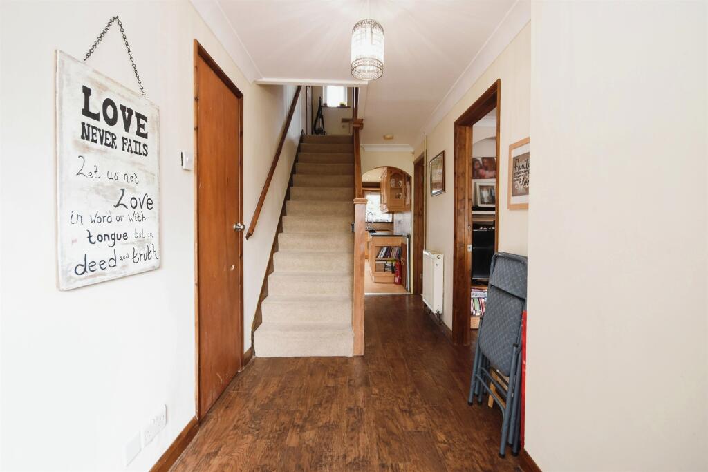 Additional image 13 of Meadgate Avenue, Great Baddow, Chelmsford